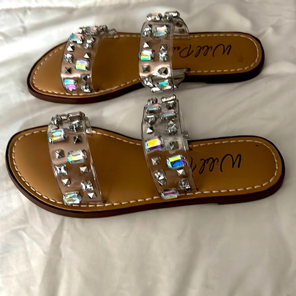Wild pair girls sandals size 6